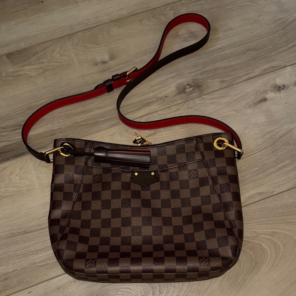 Louis Vuitton South Bank Besace